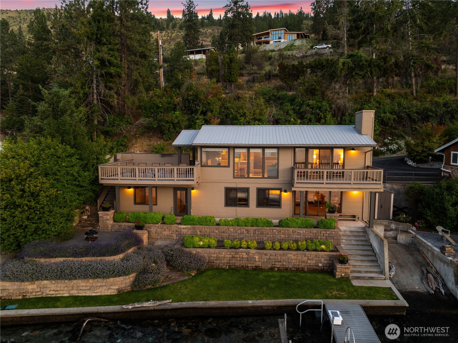 3150 South Lakeshore Road Chelan, WA 98816 - Photo 28 of 36