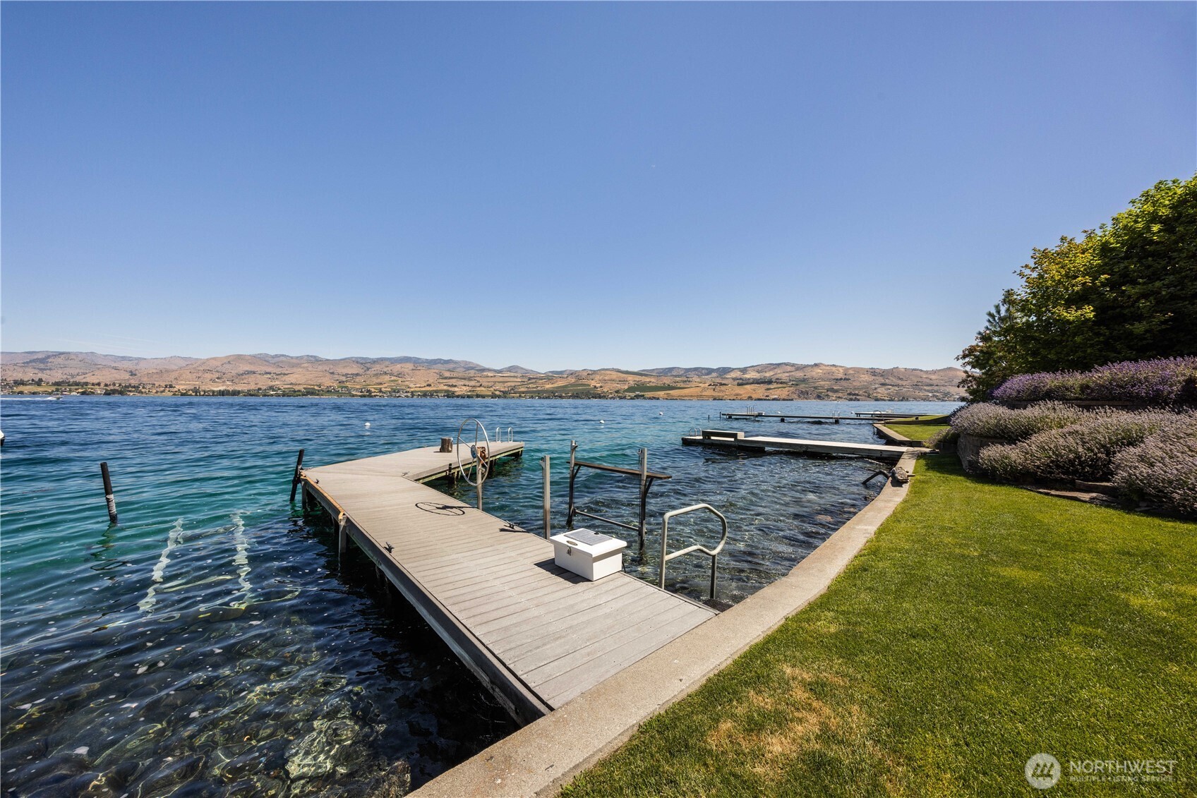 3150 South Lakeshore Road Chelan, WA 98816 - Photo 30 of 36