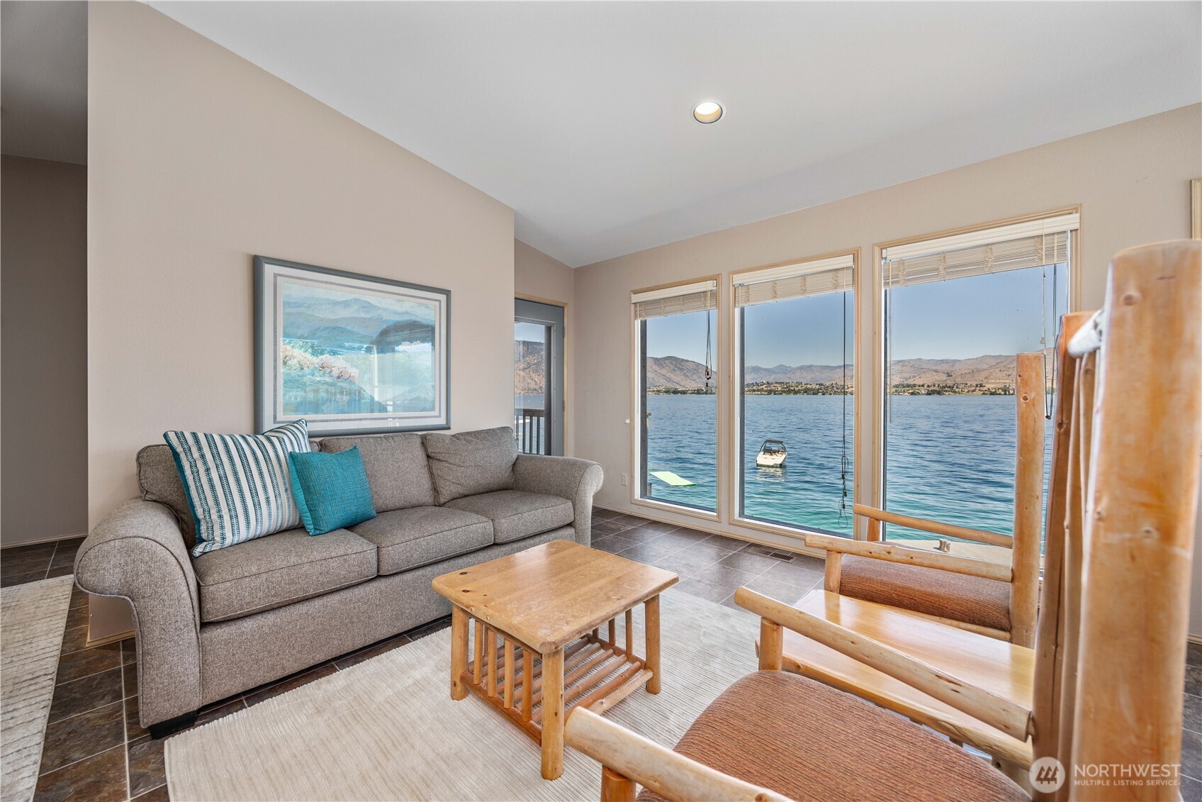 3150 South Lakeshore Road Chelan, WA 98816 - Photo 10 of 36