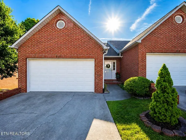 $399,000 | 8623 Constance Way, Unit 4, Knoxville, TN 37923
