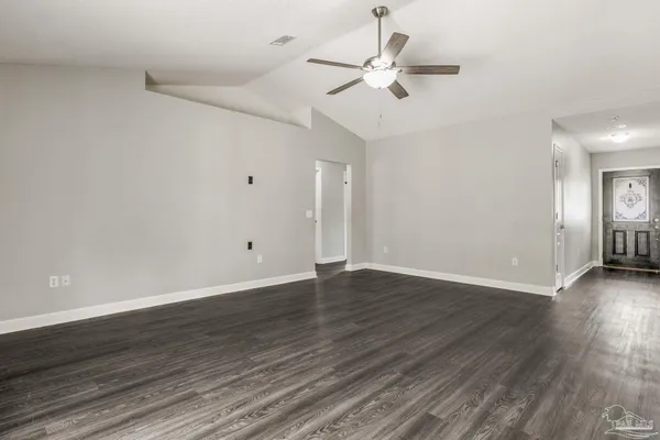 $2,250 | 1068 Joaquin Road, Pensacola, FL 32506