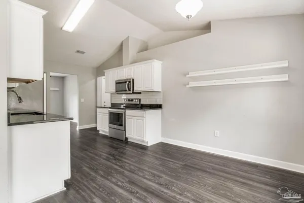 $2,250 | 1068 Joaquin Road, Pensacola, FL 32506