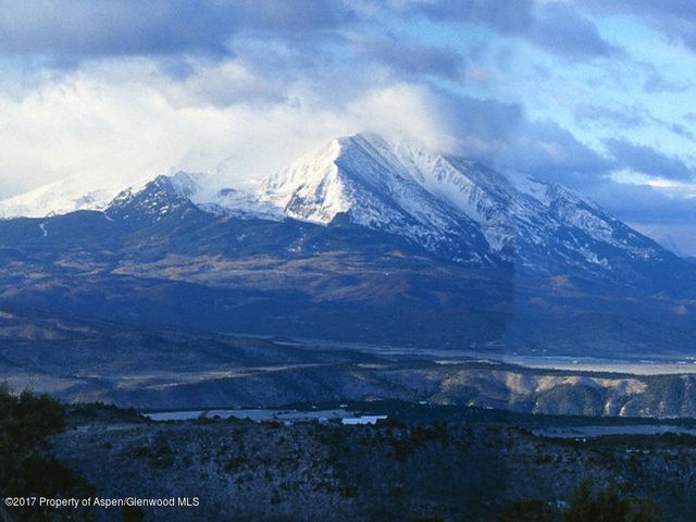 a view of a lake in middle of a building