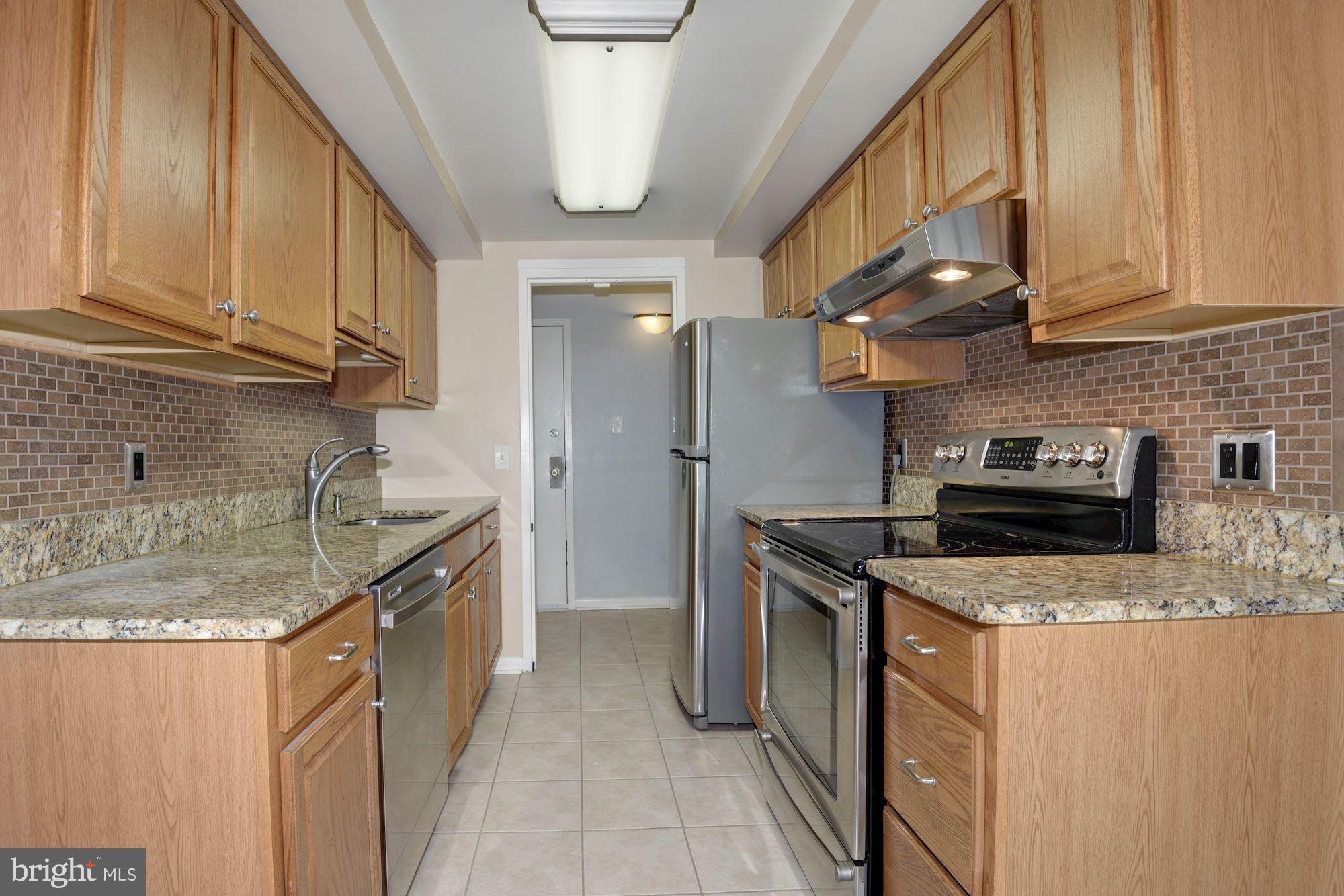 11605 Stoneview Square, Unit 21C Reston, VA 20191 - Photo 17 of 35 Gallery Image 17