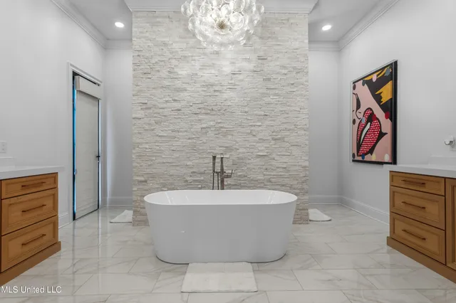 $950,000 | 699 Savannah Estates Boulevard, Biloxi, MS 39532