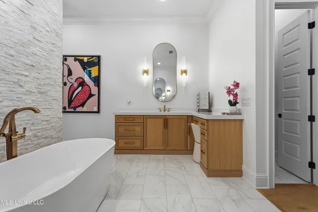 $950,000 | 699 Savannah Estates Boulevard, Biloxi, MS 39532