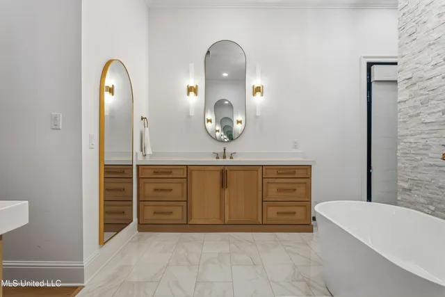 $950,000 | 699 Savannah Estates Boulevard, Biloxi, MS 39532