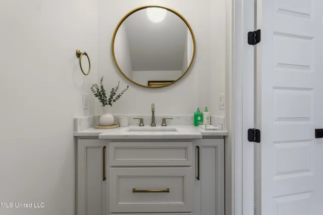 $950,000 | 699 Savannah Estates Boulevard, Biloxi, MS 39532