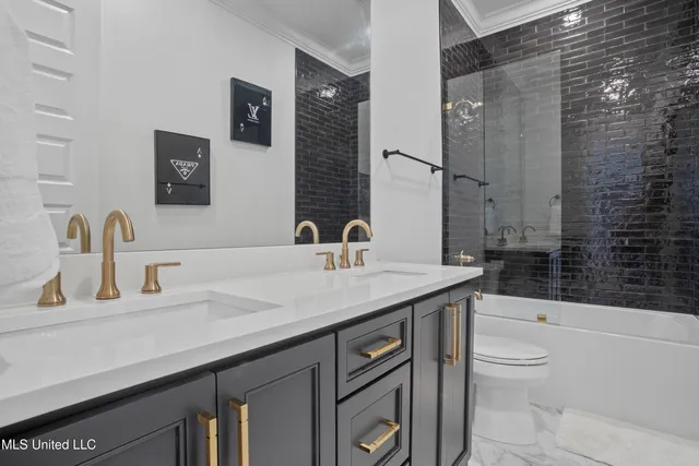 $950,000 | 699 Savannah Estates Boulevard, Biloxi, MS 39532