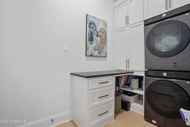 $950,000 | 699 Savannah Estates Boulevard, Biloxi, MS 39532