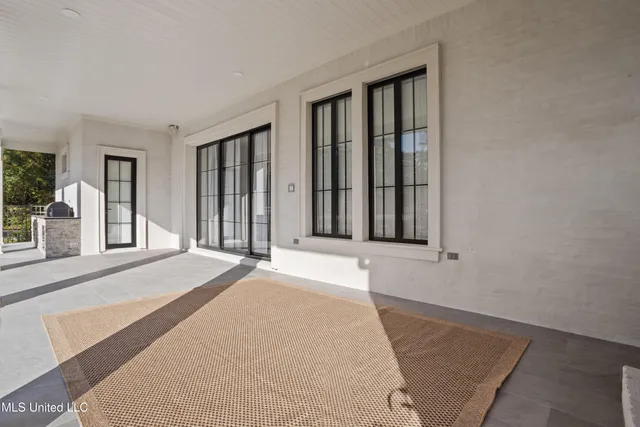 $950,000 | 699 Savannah Estates Boulevard, Biloxi, MS 39532