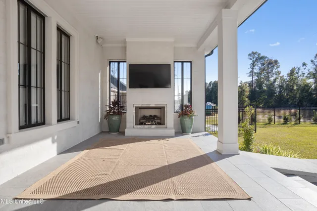 $950,000 | 699 Savannah Estates Boulevard, Biloxi, MS 39532