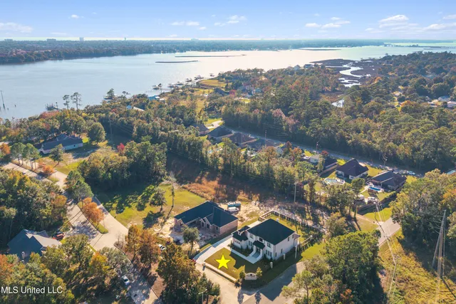 $950,000 | 699 Savannah Estates Boulevard, Biloxi, MS 39532