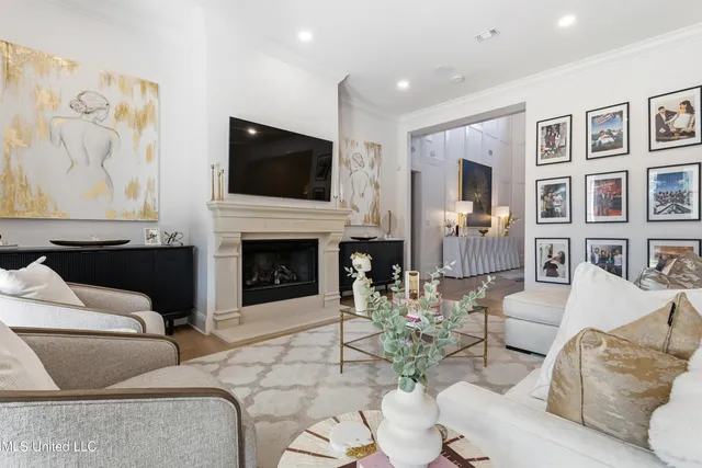 $950,000 | 699 Savannah Estates Boulevard, Biloxi, MS 39532