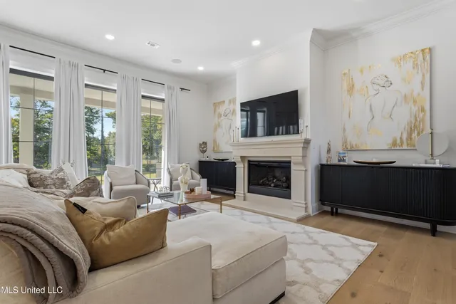 $950,000 | 699 Savannah Estates Boulevard, Biloxi, MS 39532