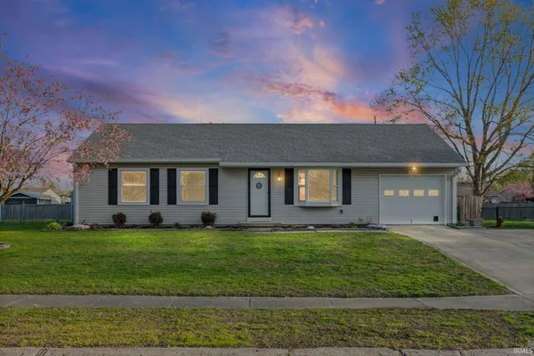 $247,000 | 1428 Elizabeth Drive, Lebanon, IN 46052