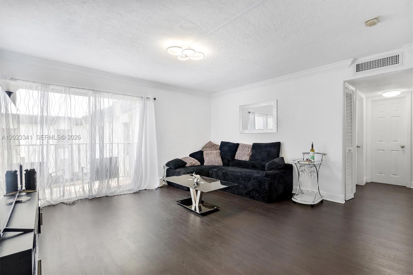 7232 Southwest 94th Place, Unit E6 Miami, FL 33173 - Photo 3 of 13