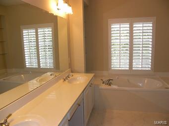 909 Kiefer Ridge Drive Ballwin, MO 63021 - Photo 10 of 22 Gallery Image 10