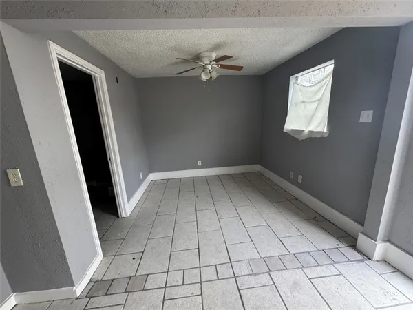 $675 | 7018 Avenue F, Unit 6, Houston, TX 77011