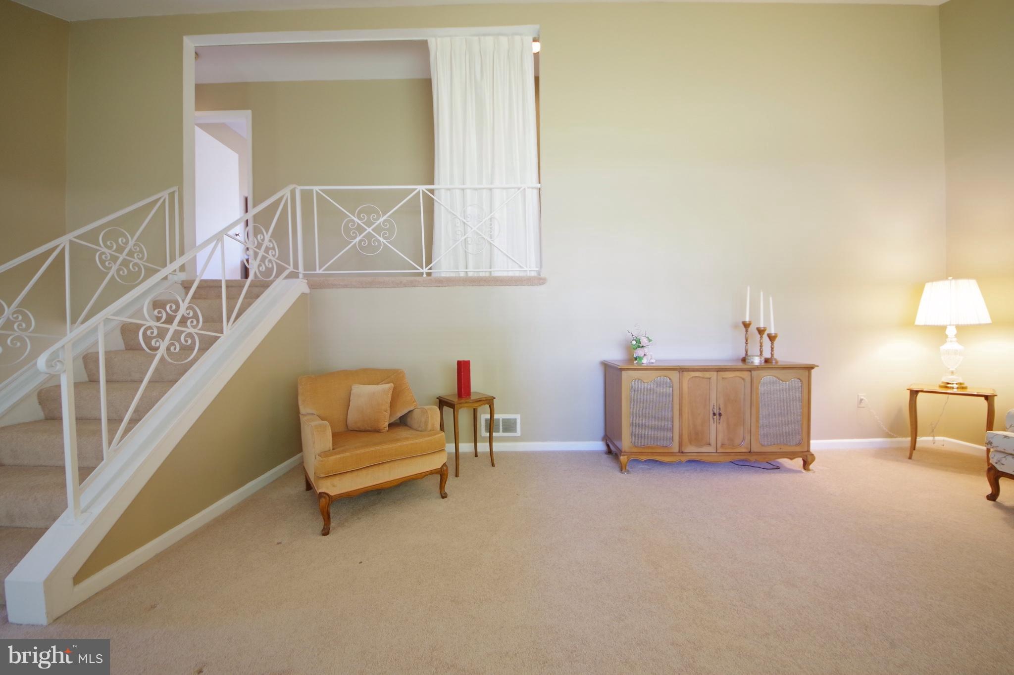12900 Neola Road Silver Spring, MD 20906 - Photo 12 of 30 Living Room