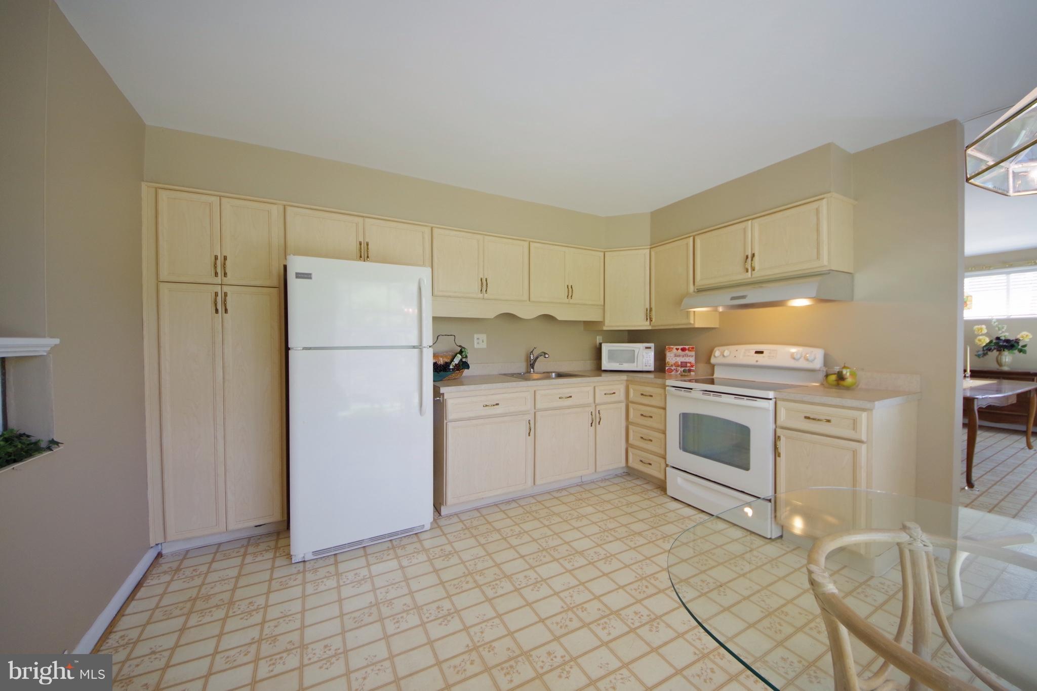 12900 Neola Road Silver Spring, MD 20906 - Photo 16 of 30 Kitchen