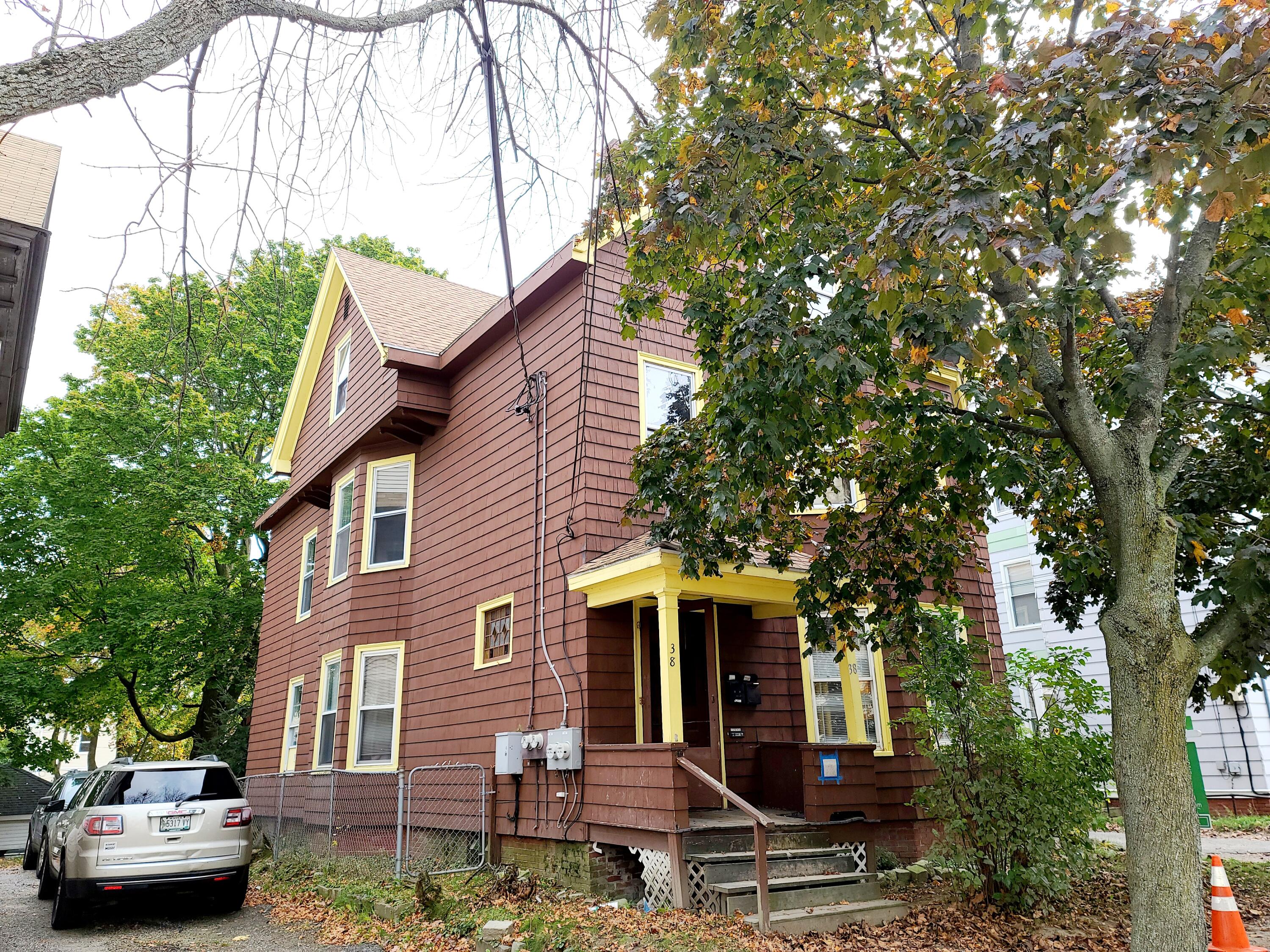 38 Howe Street Lewiston, ME 04240 - Photo 3 of 4 20211021_104830