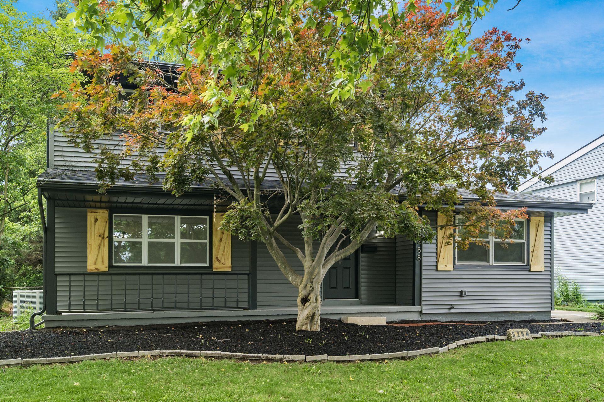 5258 Edgeview Road Columbus, OH 43207 - Photo 3 of 48 003_495_i 5258 Edgeview 089-2