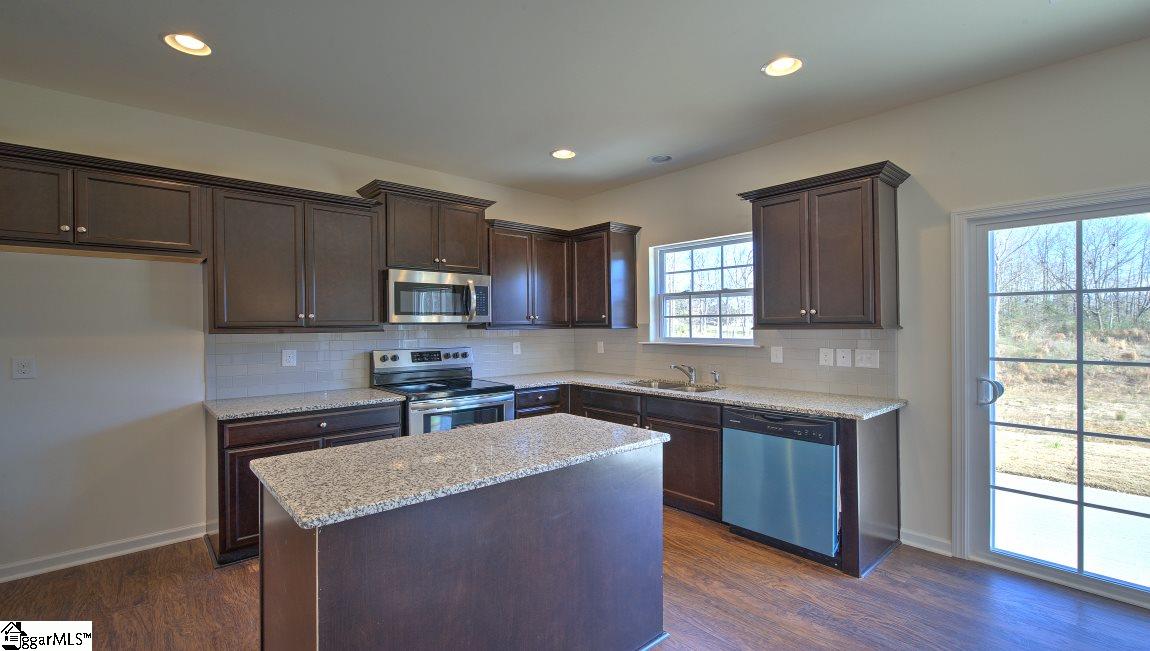 240 Addlestone Circle Fountain Inn, SC 29644 - Photo 12 of 35 Gallery Image 12