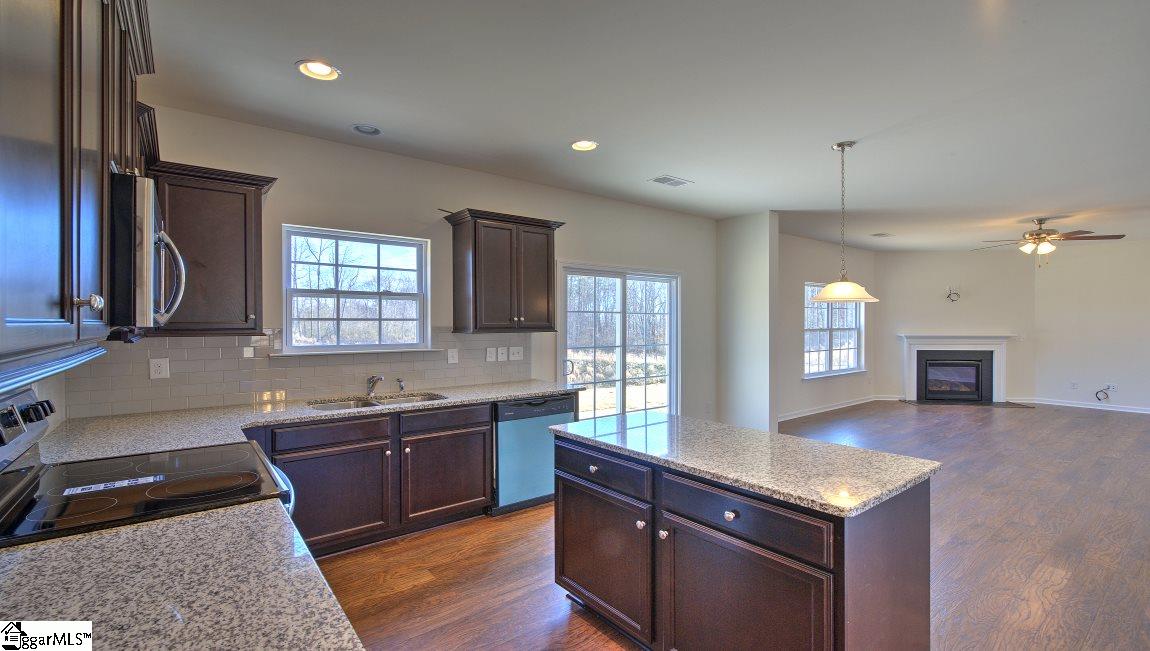 240 Addlestone Circle Fountain Inn, SC 29644 - Photo 9 of 35 Gallery Image 9