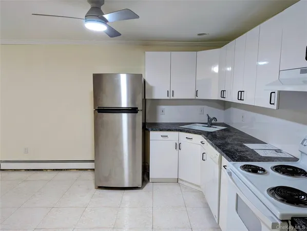 $1,750 | 38 3rd Street, Ronkonkoma, NY 11779