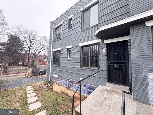 $2,299 | 4630 Hillside Road Southeast, Unit 3 & 4, Washington, DC 20019