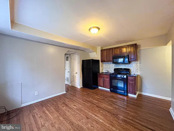 $2,299 | 4630 Hillside Road Southeast, Unit 3 & 4, Washington, DC 20019