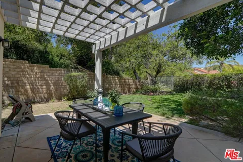 $1,799,999 | 23863 Erin Place, West Hills, CA 91304