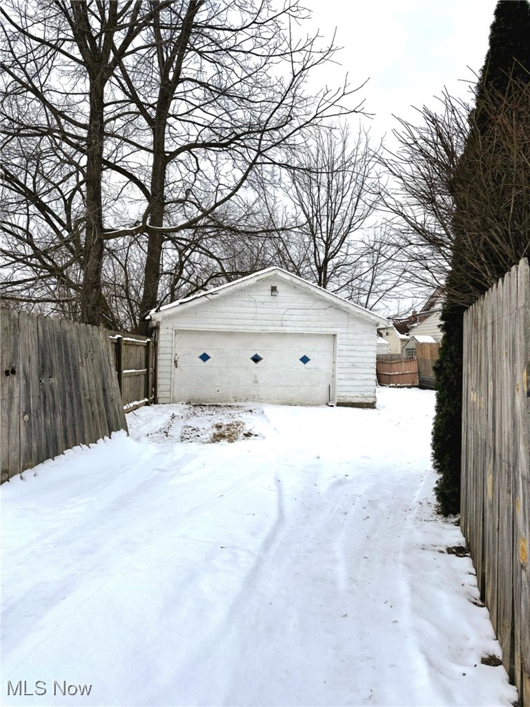 274 Ruckel Road Akron, OH 44305 - Photo 21 of 21 View of snow covered garage
