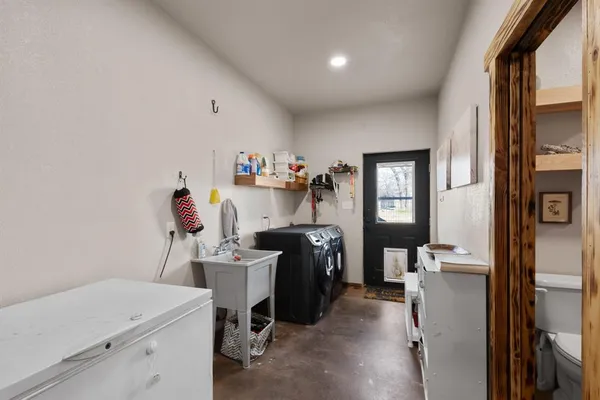 $425,000 | 1501 Huddleston Road, Sunset, TX 76270