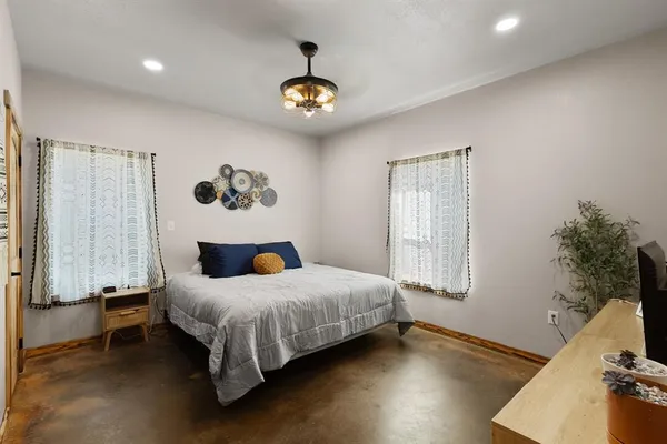 $425,000 | 1501 Huddleston Road, Sunset, TX 76270