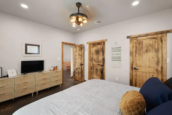 $425,000 | 1501 Huddleston Road, Sunset, TX 76270