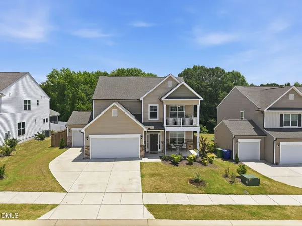 $610,000 | 524 Glenwyck Court, Fuquay-Varina, NC 27526