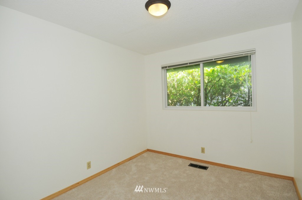 2416 Southeast 19th Street Renton, WA 98055 - Photo 19 of 25