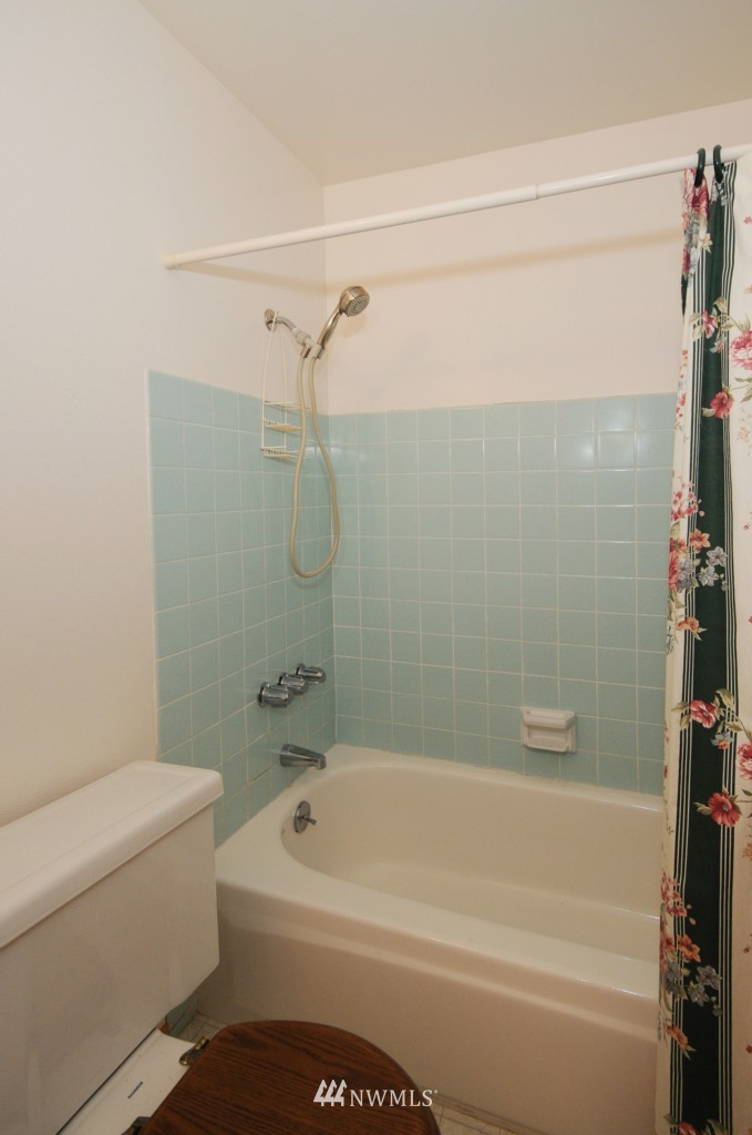 2416 Southeast 19th Street Renton, WA 98055 - Photo 20 of 25