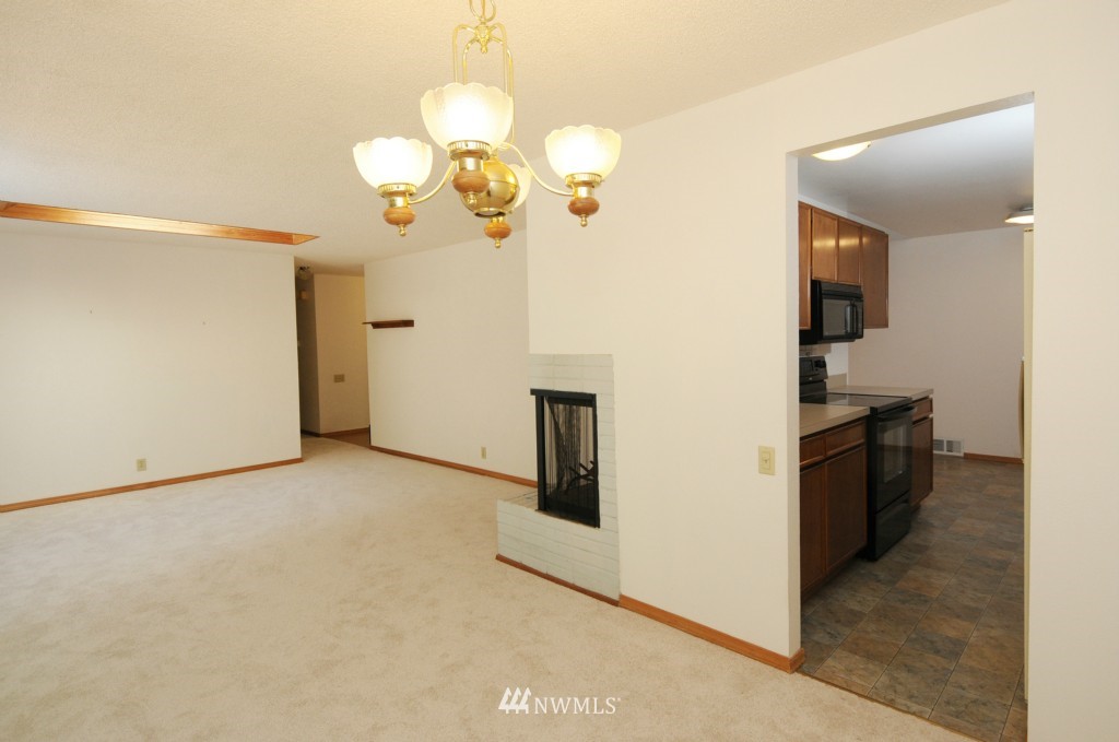 2416 Southeast 19th Street Renton, WA 98055 - Photo 10 of 25