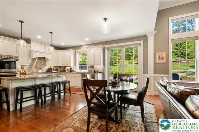 a view of a dining room and livingroom view