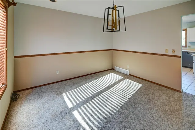 $550,000 | 726 Basswood Avenue, Verona, WI 53593