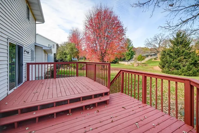 $550,000 | 726 Basswood Avenue, Verona, WI 53593