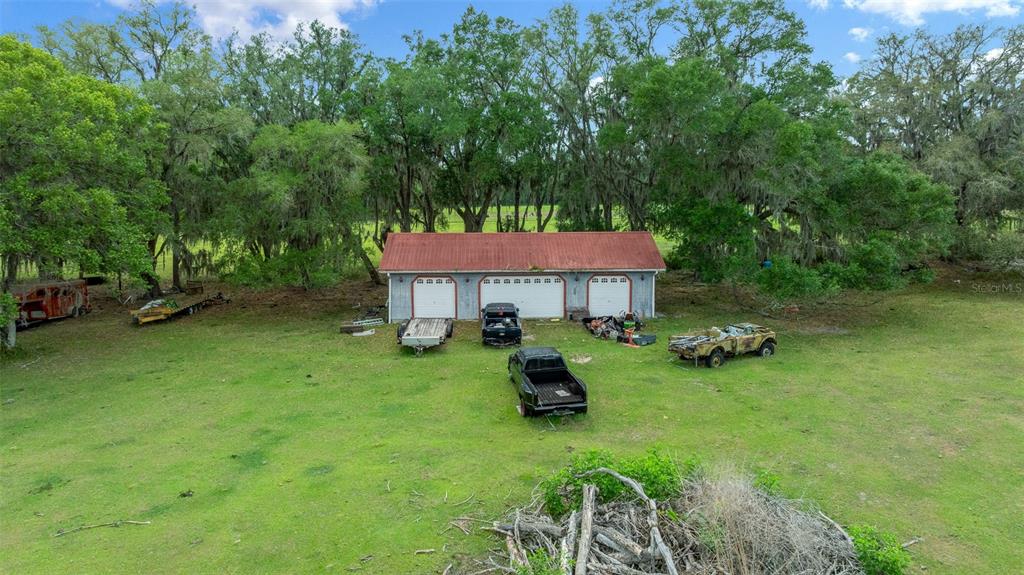 732 Carl Wilson Road Fort White, FL 32038 - Photo 44 of 80 a view of a house with backyard and garden