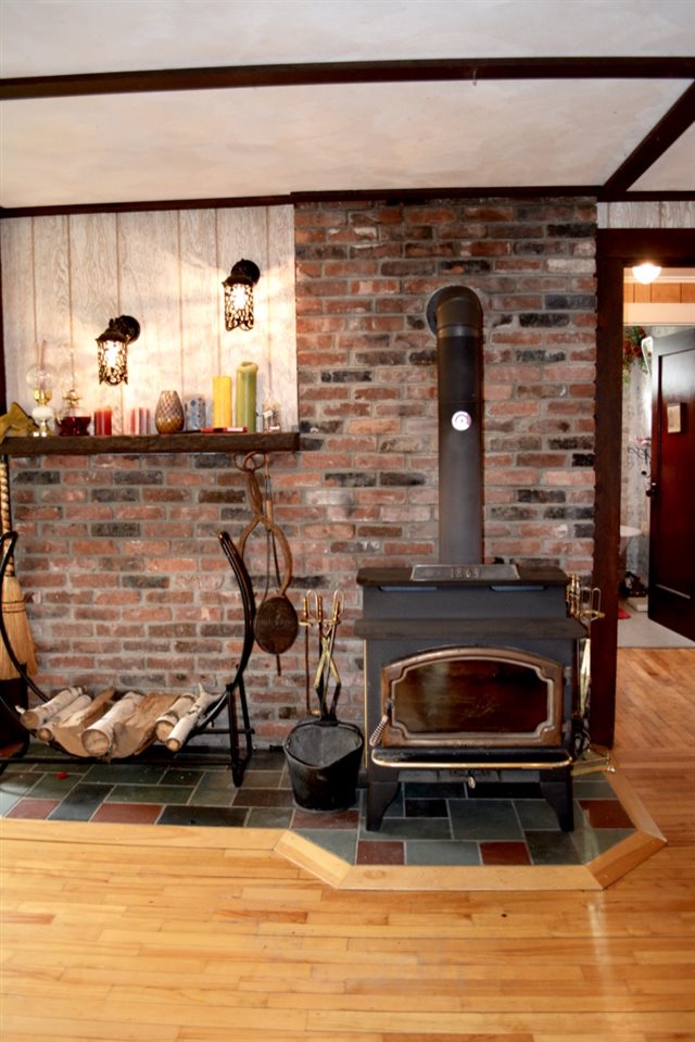 888 Camp Road Elmore, VT 05680 - Photo 5 of 31