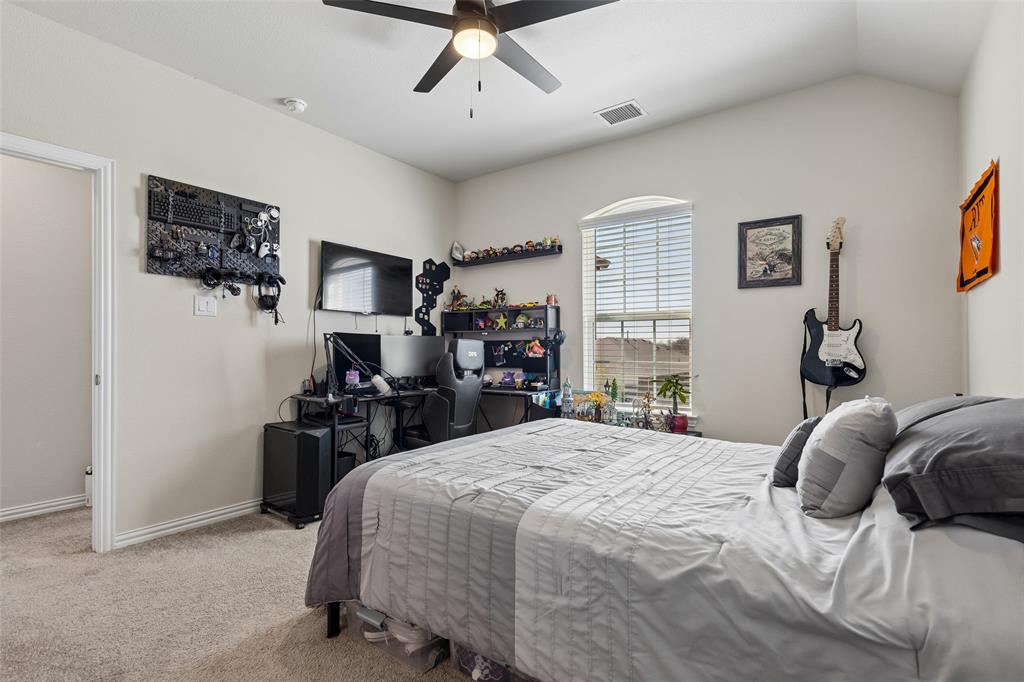 1416 Jackdaw Road Denton, TX 76205 - Photo 18 of 37