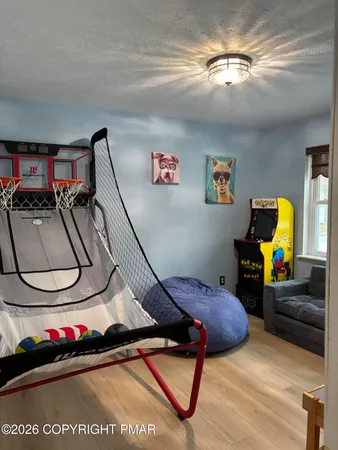 $2,500 | 3222 Beech Ridge Drive, Pocono Summit, PA 18346