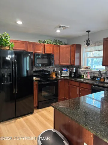 $2,800 | 3222 Beech Ridge Drive, Pocono Summit, PA 18346