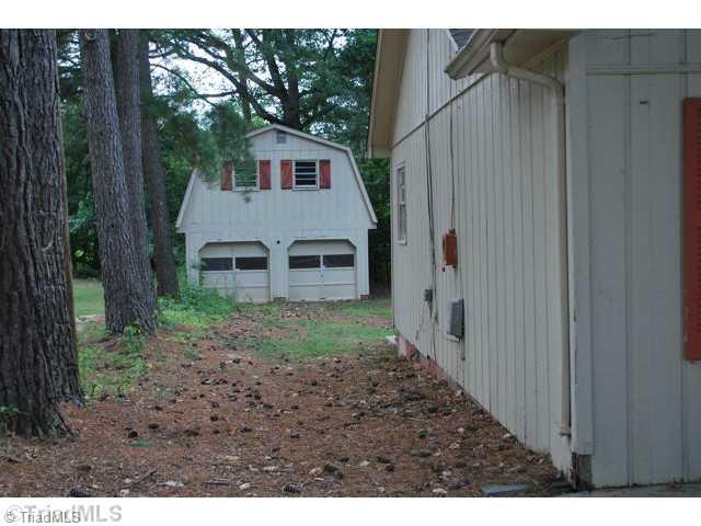 2111 Sheldon Road Greensboro, NC 27405 - Photo 13 of 15 Parking Lot/Garage.